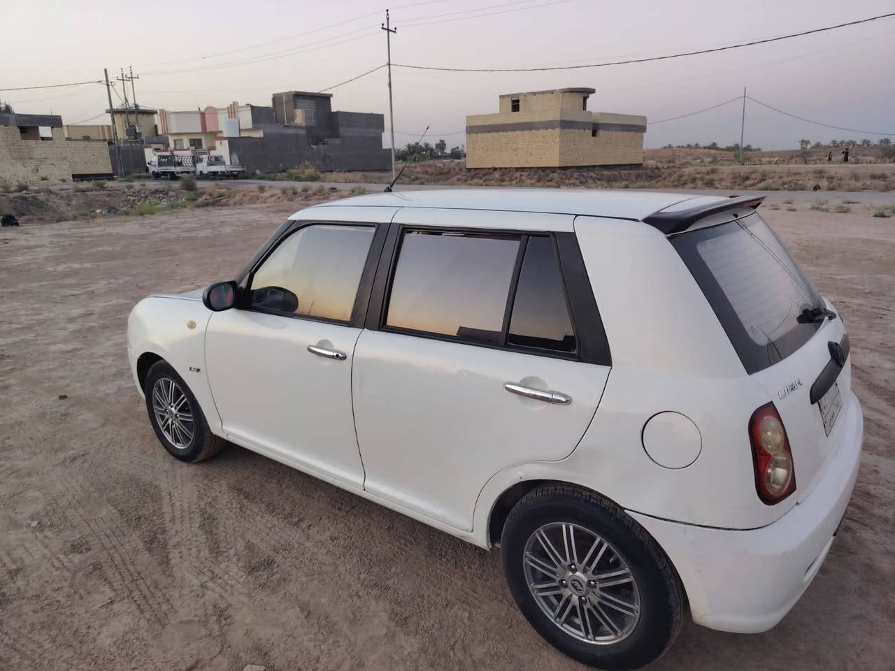 السلام عليكم
ليفان 320 موديل 2013
كير محرك مكفول
داخلهه مبين بالصور
تبريد شغال فول
سياره ماشية 122 
حداديه خلفيه جديده الاماميه 80٪ وتمشيك اشهر 
بيهه ضربه ومامعدله بالجاملغ الخلفي موضحه بالصور
السيارة باسمي وسنويه وهزه جديدة
السعر 40 وبيهه مجال
المكان بابل ***********
