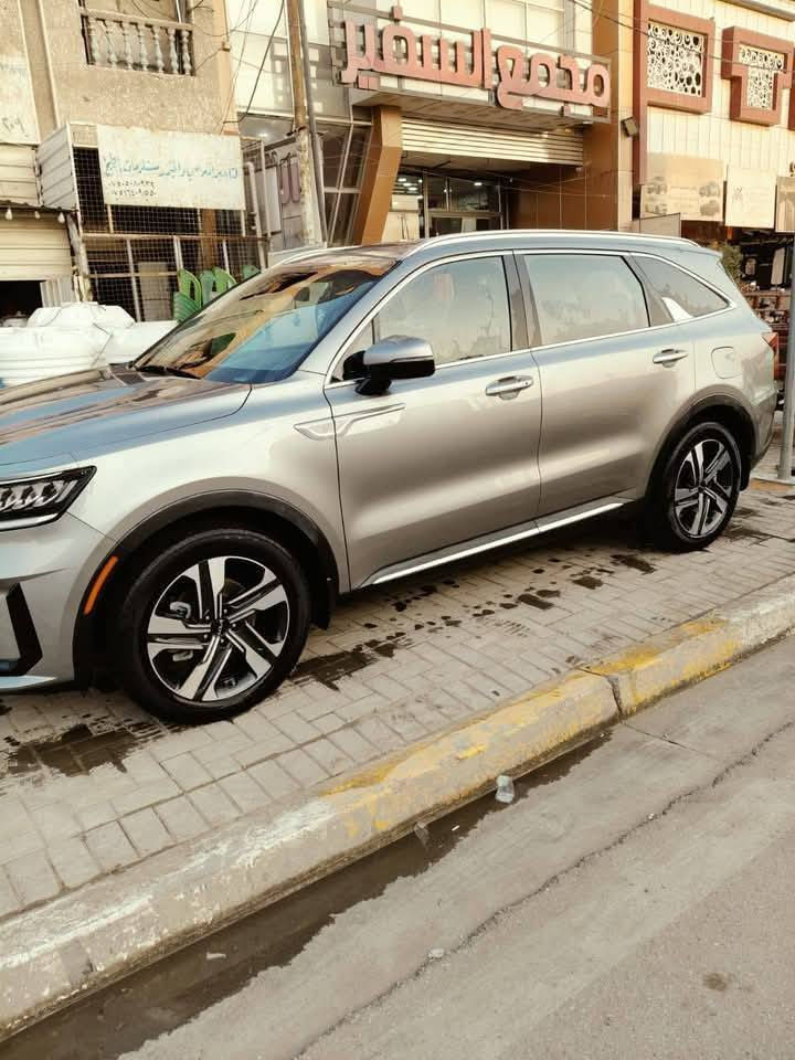 سورنتو 2023
هايبرد
  وارد امريكي كلين  سيارة  كفاله بدون تبديل 
بدون معجون 
بدون صبغ 
فول مواصفات عدا بانوراما 
بصمه بصمة ابواب
7 راكب 
كير ماوس 
تدفئه كشنات
لايت 4 عدسات 
تدفئة كشنات
تشغيل عن بعد 
رادارات تحديد مسار 
رادارات امامي جانبي تحديد مسار 
كشنات منفصل سياحي VIP
سياره مكفوله من صبغ وتبديل 
رقم بغداد جديد ب اسمي 
للاستفسار 

*********** واتس 

***********
عنوان 
بغداد 
سعر 288 وبي مجال بغداد, العراق
