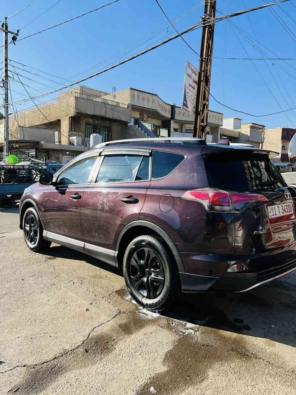 السلام عليكم 
تيوتا راف فور 2016  XLE وارد امريكي حادث جنطة بامريكا  صوره الحادث مرفقة بالصور 
كير ومكينة خير من الله  
الرقم بغداد خصوصي السيارة بسمي 
السعر 145$وبيهه مجال ***********
