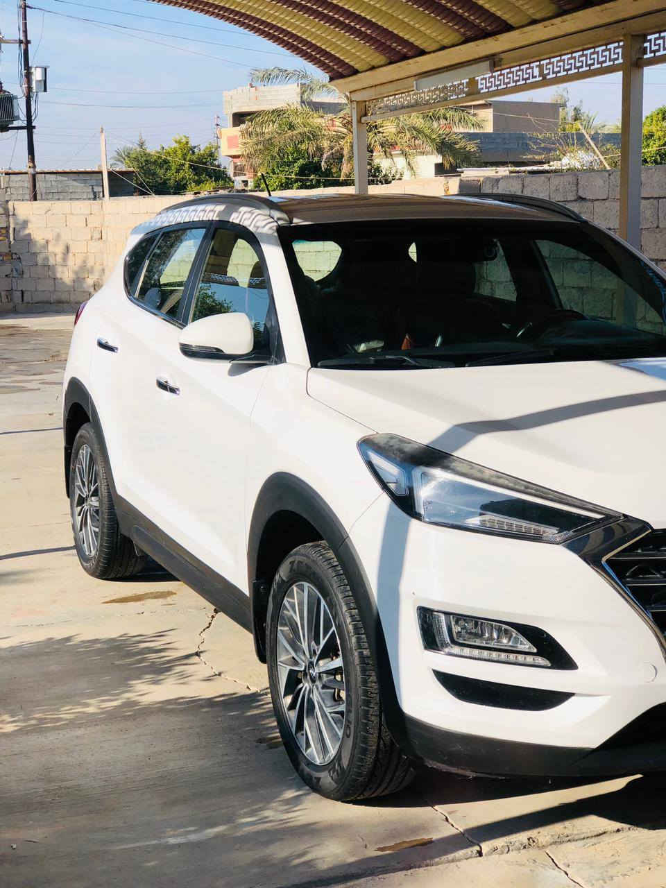 السلام عليكم
توسان ٢٠١٩ خليجي مكفوله بيهه ملاحضتين موضحات
المواصفات
سويج.. كشنات جلد.. كشن كهرباء.. سايد بريك رجل 
حساس خلفي.. كاميرا.. لد امامي خلفي.. مري شفط 
محرك ٢٠٠٠ مكفول.. تبريد قطعتين.. ماشيه ١٠٤
مكان السياره صلاح الدين بلد.. السعر ١٩٣
***********
