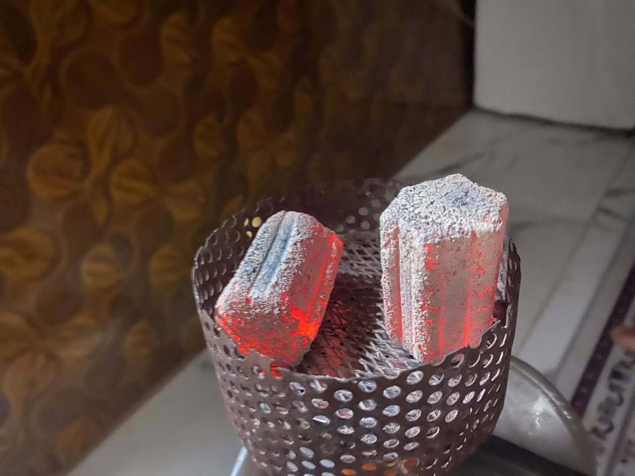 سعر جمله ابيع شلع او نص الكميه 310كارتون الموجود  والكوفيات الهم خصم اذا يسحب 
فحم ايراني سداسي لاريحه ولاغاز العنوان النجف الاستفسار اتصل 
***********
