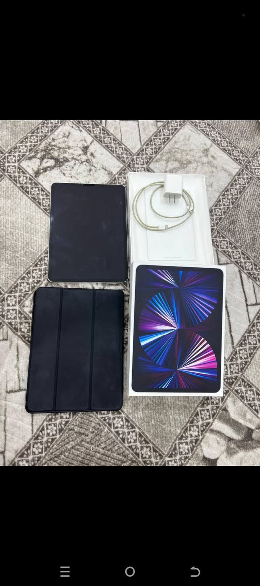 ايباد 11برو ام وان نموذجm  مع كارتون
و شاحنه اخو جديد مكاني بصره, *********** البصرة, العراق
