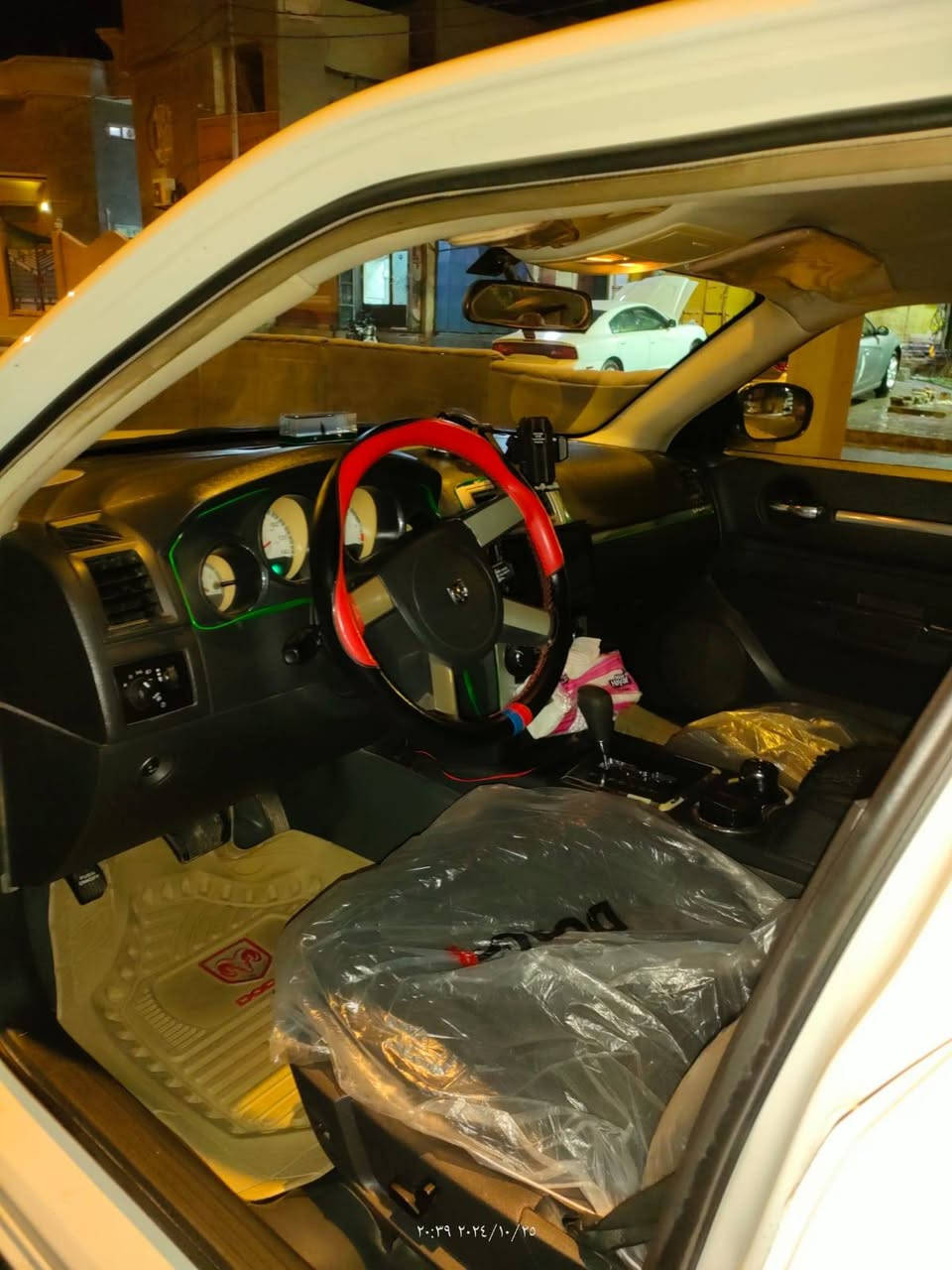 السلام عليكم
جارجر 2010  بصرة بيها  4 قطع صبغ ابيع حزام  السيارة بسمي رقم الجديد. كير محرك حدادة  تبريد خير من الله مكان السيارة بصرة السعر 110
لايت زنون كهربائيات فول
كراسي كهرباء مثبت سرعه
مانع نزلاق شاشه اندرويد اصليه فول سلاسه دواخل سود السياره ما متعوبه ***********
