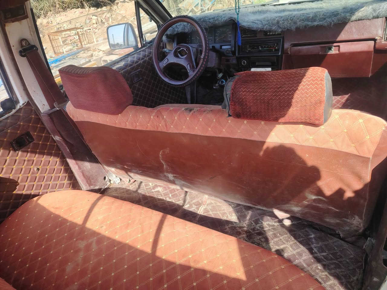 البيع موديل ٩٠ 
رقم ميسان
مكان ميسان
سعر ٣٢
سنويه ٢٧ 
***********
