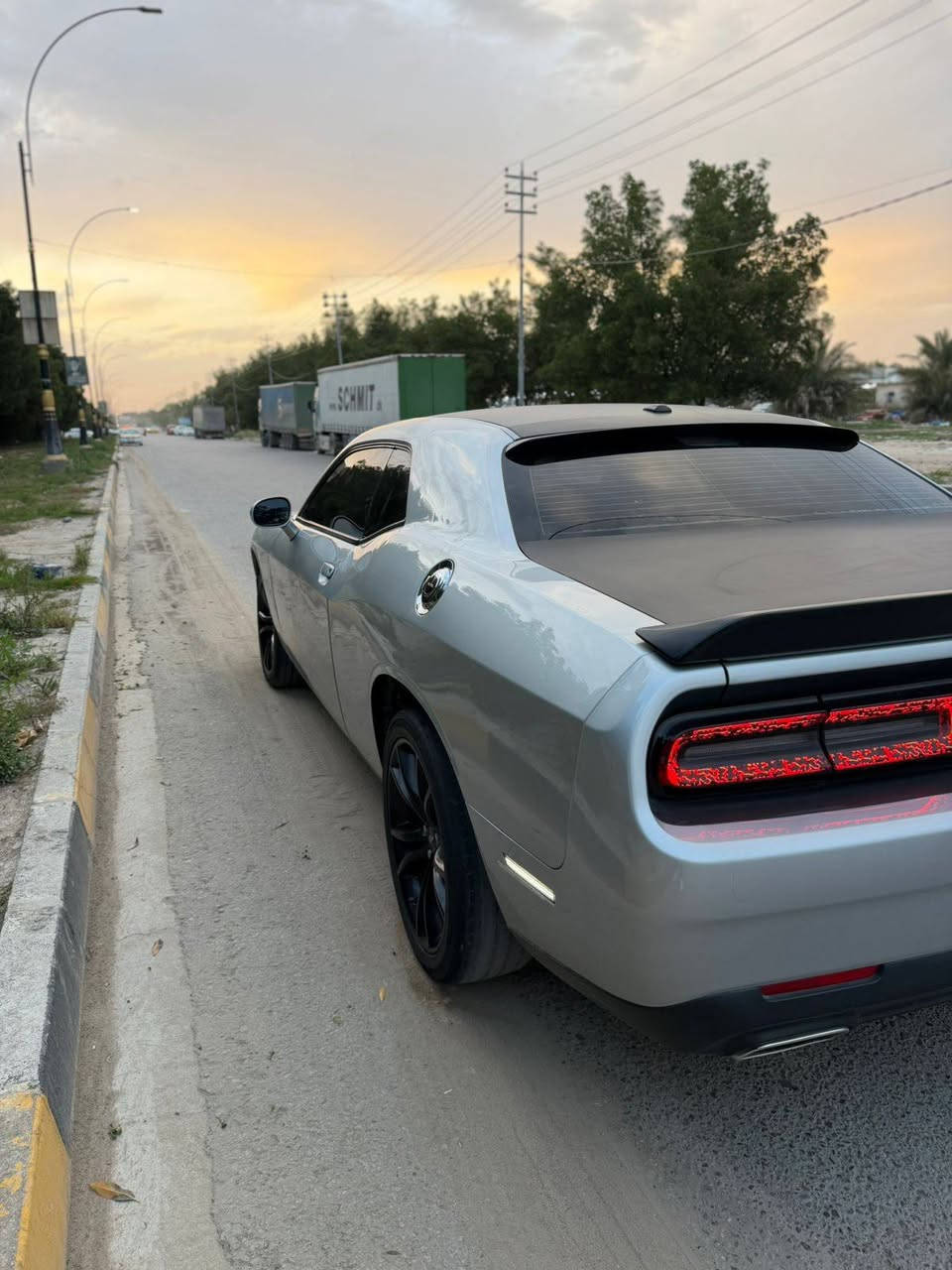 السلام عليكم
جالنجر 2023 SXT
 رقم كربلاء الدولي
هزه سنويه وارقام جدد باسمي شخصيا 
تحويل وين ميعجبك 
مكينه 3600
حادثه جاملغ وبنيد وطخه بجاملغ خلفي 
صبغ 4 قطع صفحه سائق وبنيد
بيه تعمير بدايه شاصي ولغد يسره بدايته
مواصفات SXT معروفه
ماشيه تقريبا 30 الف 
لايت زنون اصلي 
عدسات اوركال متغير 360 لون
كير ومكينه وصدر وتبريد مكفولات 
مكانه بغداد الكرخ 
***********
السعر 158مجال بسيط
