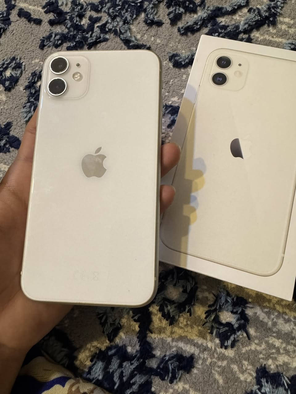 ايفون 11 عادي
لون ابيض
مساحه 128GB
جهاز مابي شخط وممفتوح ويا كيبل مستخدم
وانطيك كفر ويا
السعر 275 ألف قفل 
***********واتساب
