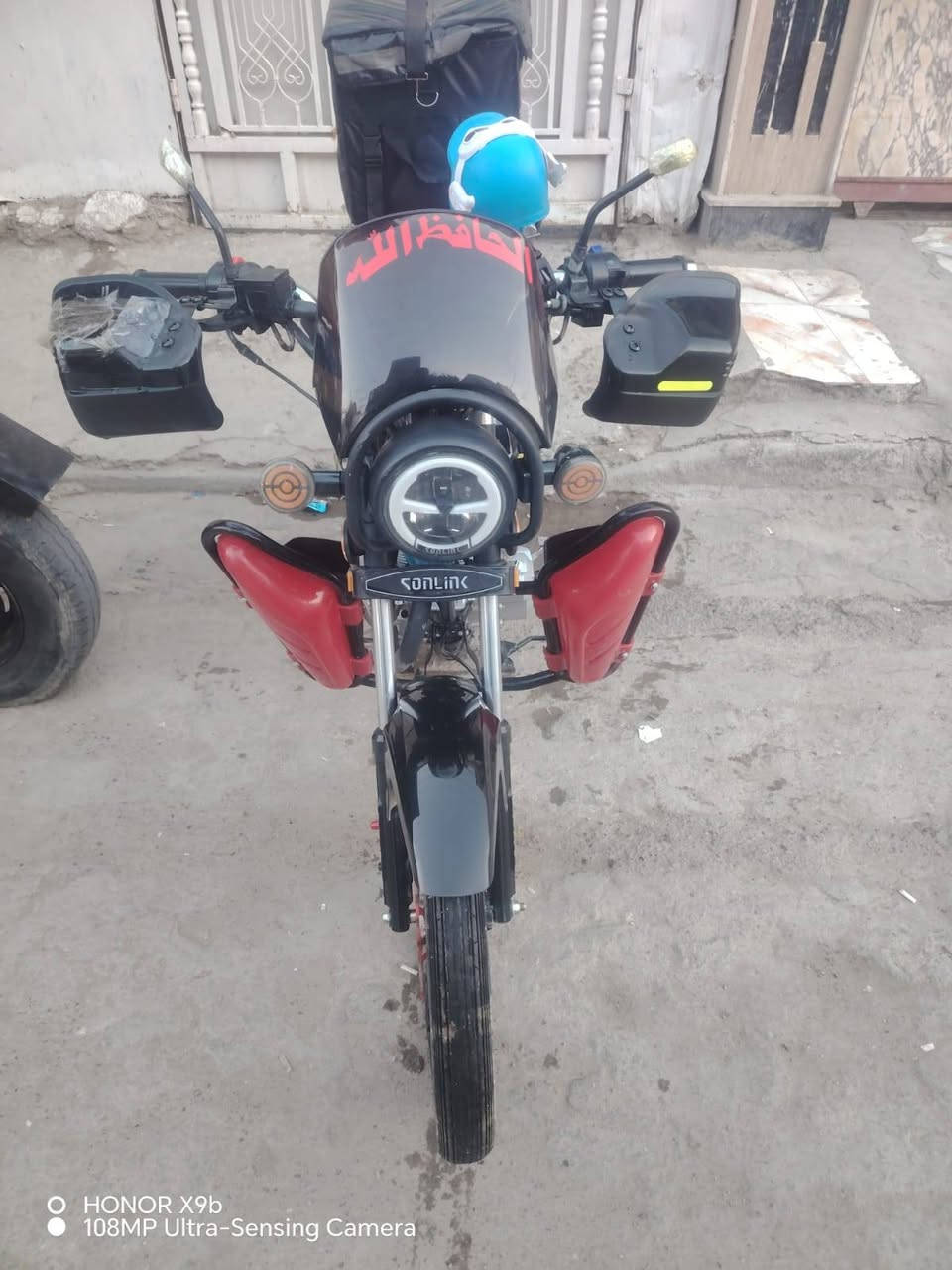 السلام عليكم دراجه سونك ماكس للبيع موديل 2025 الدراجه جديده العنوان البياع حي التراث و السعر 750 رقم الهاتف ***********
