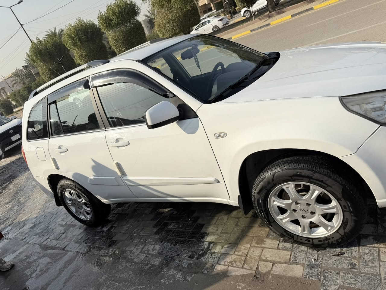 سيارة شيري تيكو موديل ٢٠١٤ محرك ٢٠٠٠ كير أوتوماتيك ميكانيكي المرغوب رقم دولي سليمانية مميز سيارة مكفولة من ناحية المحرك والكير والبدي بدون صبغ بدون ضربة بدون تبديل بدون خياس تكحيلات بسيطة جدا تبريد شغال تدفئة شغالة تخم تاير دوشمة ماشية (١٨٧ ألف كم حقيقي) تحويل أو وكالة مباشرة سيارة كاملة من جميع النواحي لاتحتاج أي مصرف السعر (٨٢$) وبيها مجال بسيط عنوان السيارة بغداد الغزالية رقم الموبايل (***********)
