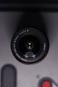 عدسة كانون 18-55مم • فتحة 3.5-5.6 • ذي قار