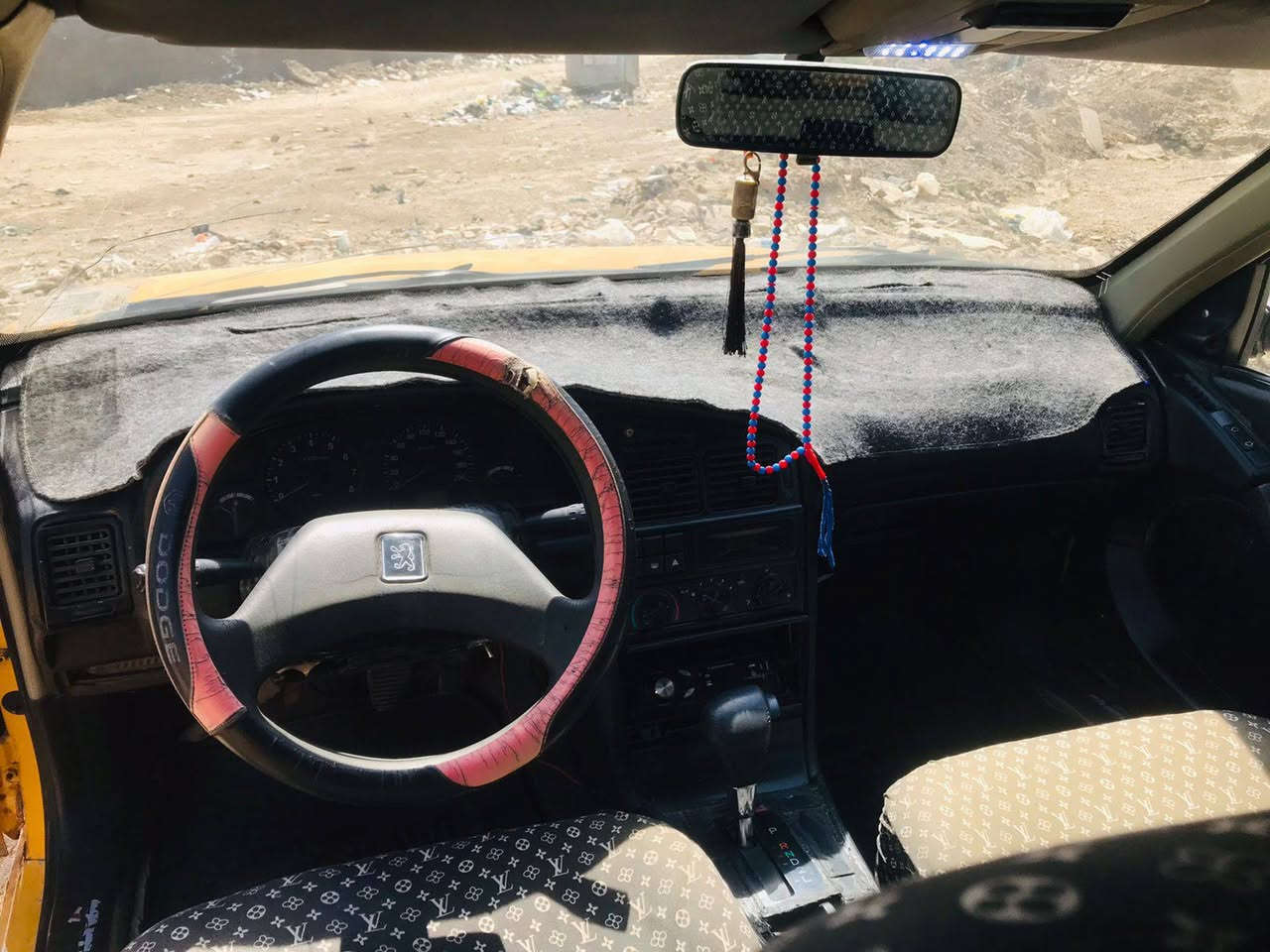 السلام عليكم  للبيع
تفصيخ بيبان 4

وكشنات نضيفه

دشبول كامل 

جنطه 

ويل 13 وتايرات نص عمر 

اكسن وكاردن مكفول


**إذا كنت صاحب هذا الإعلان وتريد حذفه لأي سبب، رجاءا أرسل رسالة إلى الدعم الفني**