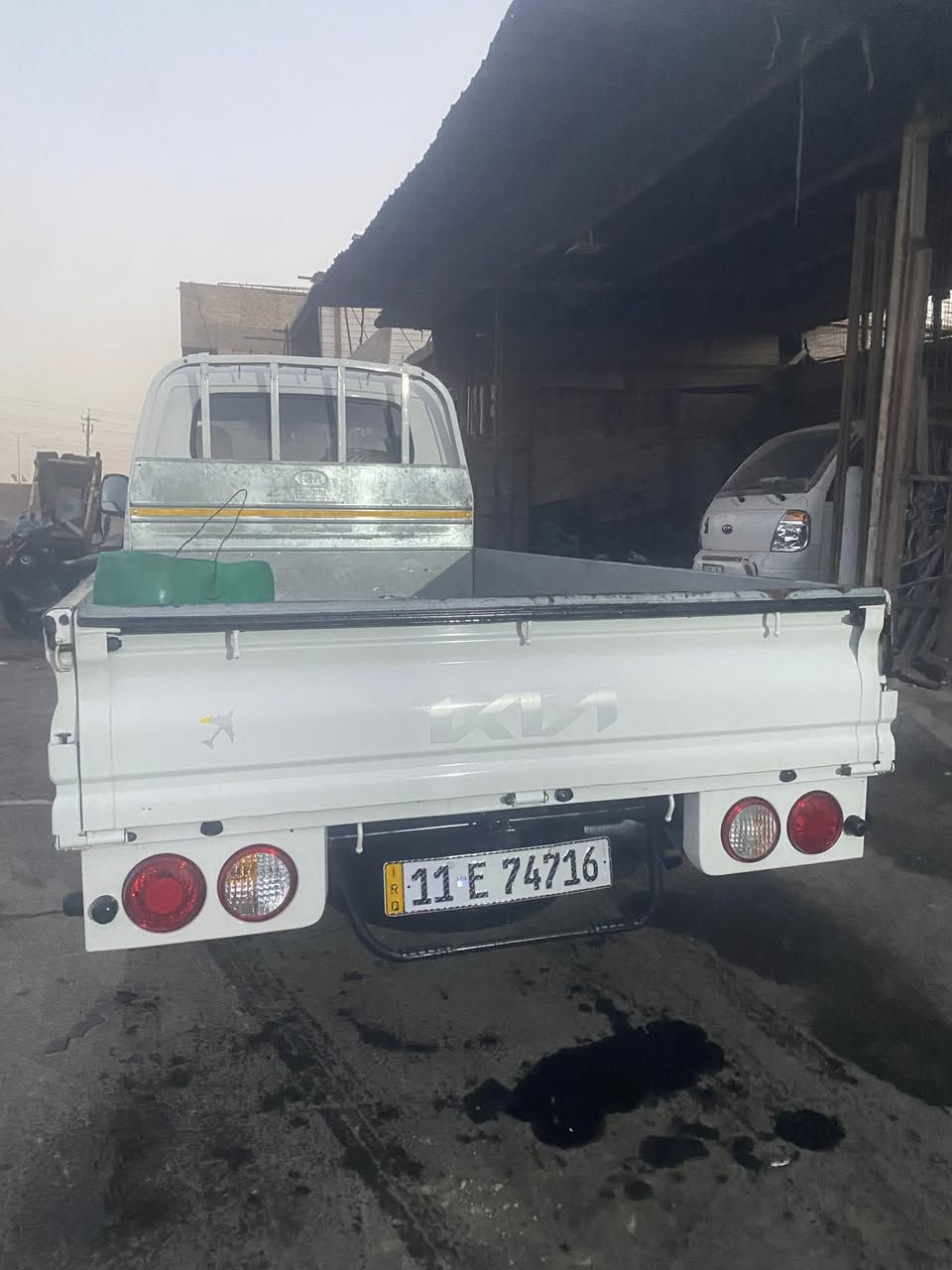 السلام عليكم كيا موديل 2023ماشيه 54الف بلاديه جديد كامل مكان بغداد مدينه الصدر وقم ***********
