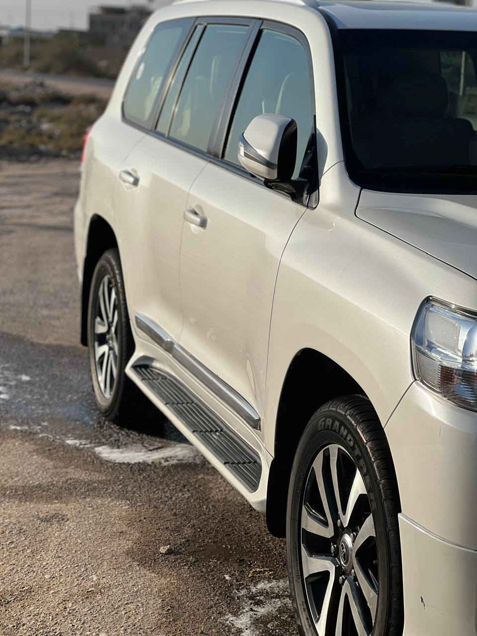 السلام عليكم 

اللاندكروز ساز ساز ا ديزل كاز  8 سلندر مكفوله كفاله عامه

سياره جاهزه مرتبه بلاد 19

 سنويه لل2030 تحويل ثاني يوم سعر 575 ورقه وبيها مجال
العنوان البصرة 

الاتصال 
*********** البصرة, العراق
