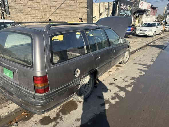 السلام عليكم 
اوميكا 1991 للبيع محرك 20 كصه جديد شواصي نضيفه بدون خيسان كير وتوماتيك السياره نضيفه السعر 20 العنوان موصل 
للتواصل ***********
***********
