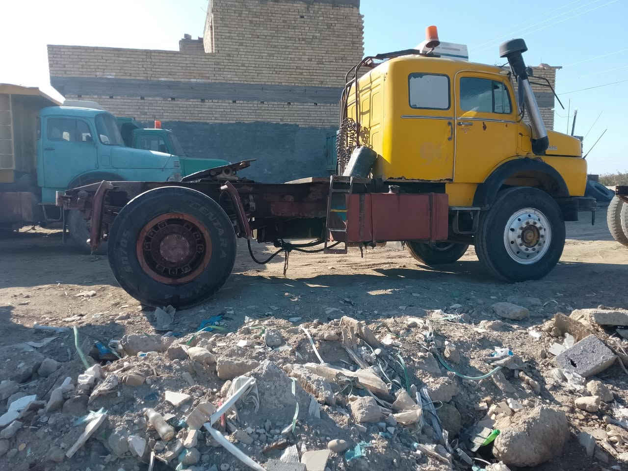 اقجم راس نساف مسجله موديل 82 رقم انبار انكليزي تخم تاير محرك جديد كير 111 /***********//***********السعر160وبيه مجال
