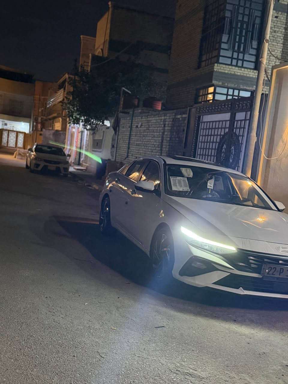 السلام عليكم  ورحمة الله وبركاته 
هيونداي النترا خليجي موديل 2025 ماعدا رصعة صغيره. جداً  مكينة دوش كفاله وكير كفالة
السيارة فول مواصفات ١/١ 
السيارة جديدة بمعنى الكلمة صارلي شهر من مشتريها خذيتها 169 زيرو 
السيارة حالياً ماشية 8 الاف km
مواصفات السيارة 
لد امامي
لد خلفي 
حساس امامي 
حساس خلفي 
كامرة خلفية ٣٦٠
فتحة سقف سلايد روم 
بصمة ابواب وبصمة تشغيل
بوجكتر ضباب 
لايت زنون بلاد ومتحرك مع الاستيرن 
مانع انزلاق 
تحديد مسار 
مانع تصادم 
رادار امامي خلفي وجوانب
كشنات جلد
كشنات تبريد 
كشنات تدفئة 
تبريد امامي
تبريد خلفي 
جام اوتو ٤ جام 
كشنات كهرباء 
مرايات طلي او شفط 
اشارة ترحيب 
صندوق خلفي كهربائي عند الاقتراب من السيارة 
علماً 
ستيكرات الوكالة كلها بيها ماشايل شي عدا كيس 
الويلكب وفابلون البنيد  السيارة على وضع الوكالة 
وبالعافية على الي ياخذها. 
مكان السيارة البصرة ياسين خريبط 
رقم اربيل الجديد تحويل او وكالة
السعر 158 وبيها مجال حك الجية 
رقم الهاتف *********** البصرة, العراق
