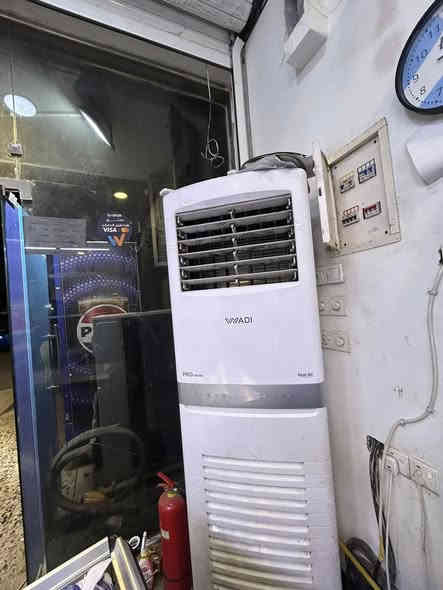 السلام عليكم سبالت عدد ٢ 
الوادي ٣ طن دبل فان اخو الجديد مستخدم فقط ٤ اشهر 
العنوان حي الجهاد
***********
***********
