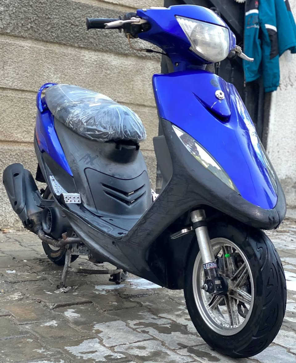 عدله مفوله للأخير
مابيه ايشي نقص فقط بريك امامي 
دراجة 55 بلاد بلاد بلاد 
الاتصال ع ارقام التأليه بس خاص مارد 
مكاني الحريه الاولى 
+964 770 754 5460

+964 777 665 4808
