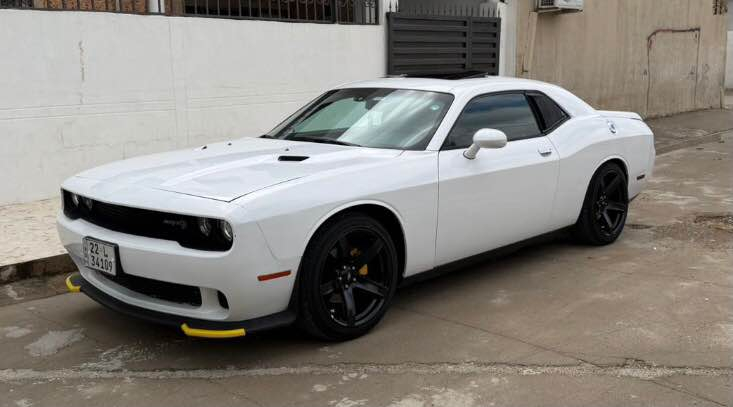 للبيع دوج جالنجر  موديل 2014 كيرمحرك ابشرط مامفتوح تبريد شغال السيارة بسمي واستخدام شخص مامتعوبه والسيارة فول مواصفات كشن جلد بصمه سلايت تحكمات لايت زينون كامره شاشه كبيره حساسات  سنويه ورقم وهزه وبراد كلها جديد شرط تحويل ووكاله السيارة بي قطعتين ونص صبغ بدون دواخل اثر شخوط السعر 127 وبي مجال العنوان كركوك القادسيه *********** ابيع نقد ومااراوس كركوك, العراق
