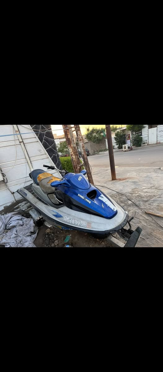 جتسكي للبيع بسعر اربع ملاين عطل محرك ومابي سويج للتصال ***********
