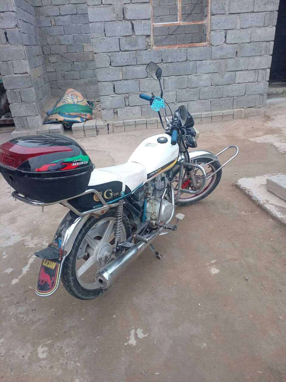 سلام عليكم
موطور لبيع موديل 2018 محركه نضيف فول نشالط  
كلشي شغال بي لايت وهورن وشاير كله شغاله 
السعر 400 وبي مجال قليل شراي يتصل ***********
