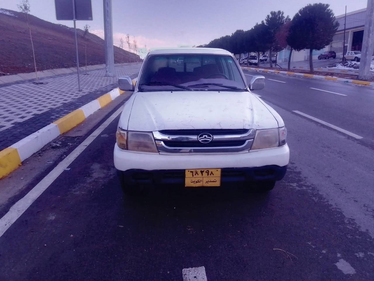 پیکاب دێر 2006
مەنەفێست فسفۆر بەشەرت
گێڕومەکینەو ئەکسل بەشەرتە
توندوو تۆلی بەشەرتە 
یەک چاملەخی سبۆخە بێ داخیلی 
کارەبایەتی هەموی بەشەرتە 
یەک دینارمەسرەفی نیە 
شوێن سۆران 
نرخ $ 37
 کەمێک مەجال
***********

***********
