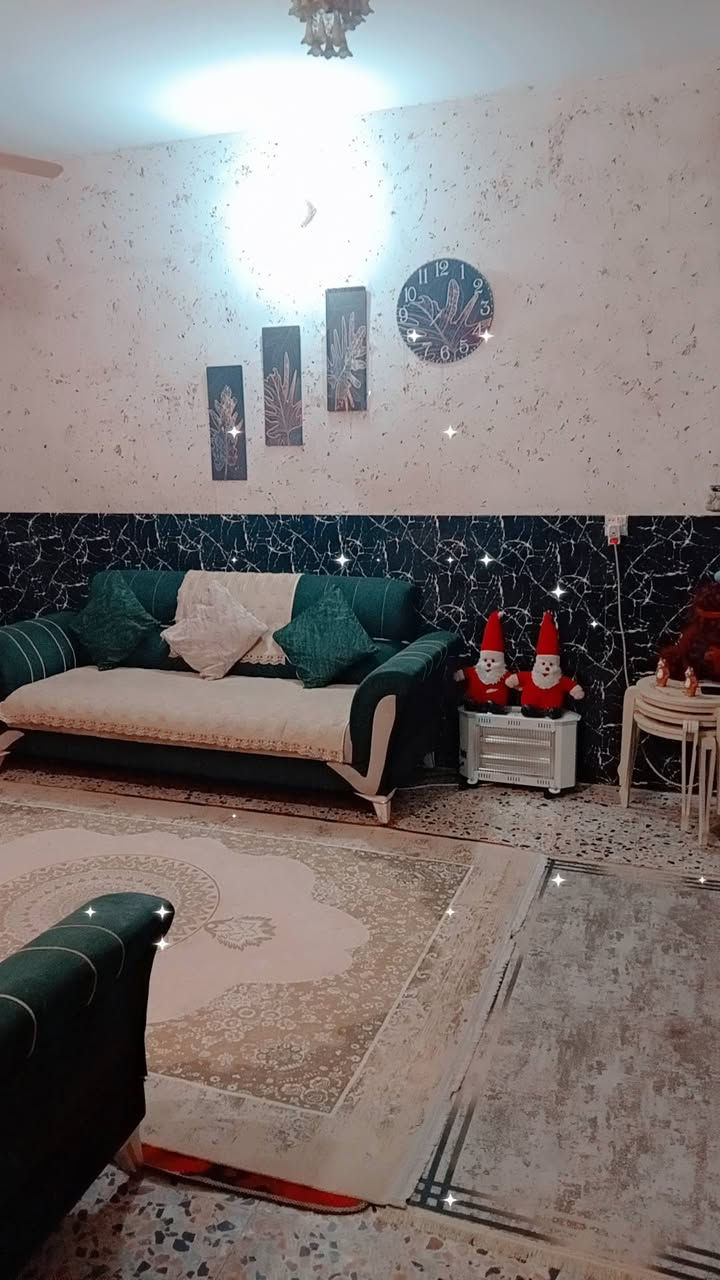 سلام عليكم بيت مساحة ٥٠م واجهة ٥ نزال١٠ يحتوي كراج مدخلين استقبال مطبخ منور خدمات درج طابق٢ غرفة كبيرة حولي تصير غرفة سطحين بيتونة زراعي سند ٢٠٢٦+وكالة الشعب شارع أبو ماهر، ثالث بيت عن، شارع العام سعر ٨٥ بيه مجال استفسار تصال ع الرقم***********
