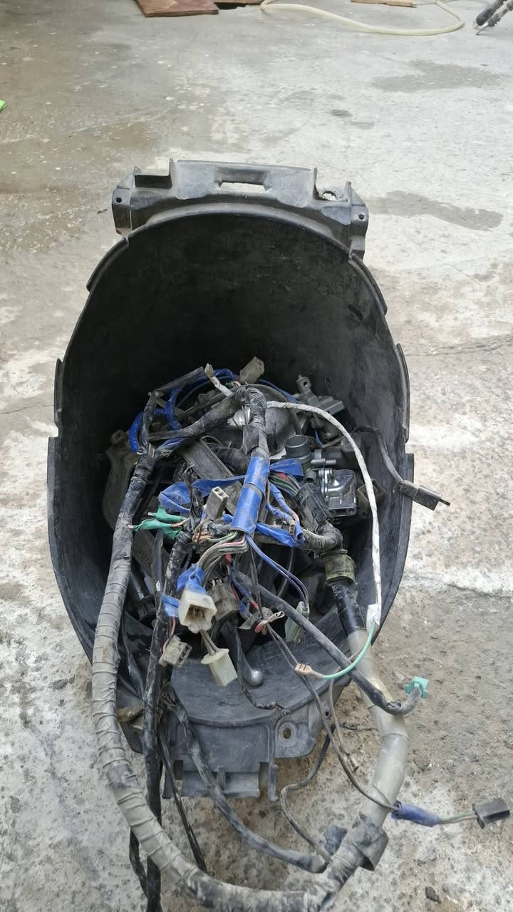 غراض بطه  للبيع كلجات ضفيره شغاله  المكينه شغاله قيم وخذ الخاص مفتوح ***********
