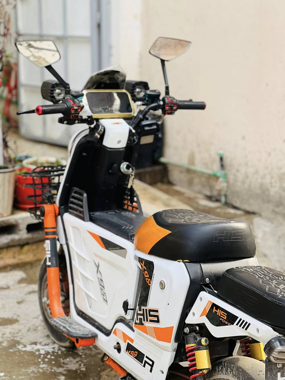 سلام عليكم ماطور للبيع x900 ارقه موصفات فوول بصمه+سويج بطاريات 5 دبل شاشه إيبات وتحديد الاعطال حجم الكبير بريكات دسكات امامي خلفي حساس  مسجل بلوتوث بي بك R سرعه 100 ويرمنيه كلها شغاله لايت اشاير  نشرات كلو شغال سعر ((450)) وبي مجال للاستفسار *********** او خاص  مستعمل قليل 🌹 🌹
