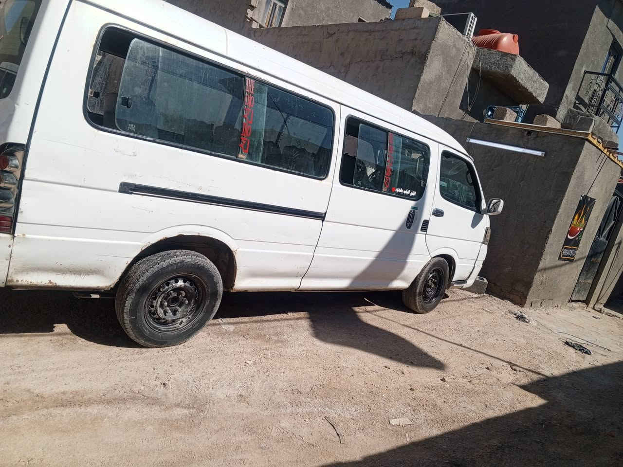 السلام عليكم
جنبي ناصي مصلاوي ما عليها حجز سيارة نضيفة مكينة ونجي گير اكسن نضيف خير من الله 
السعر 36وبيها مجال قليل مكاني بصرة ابي الخصيب ***********
