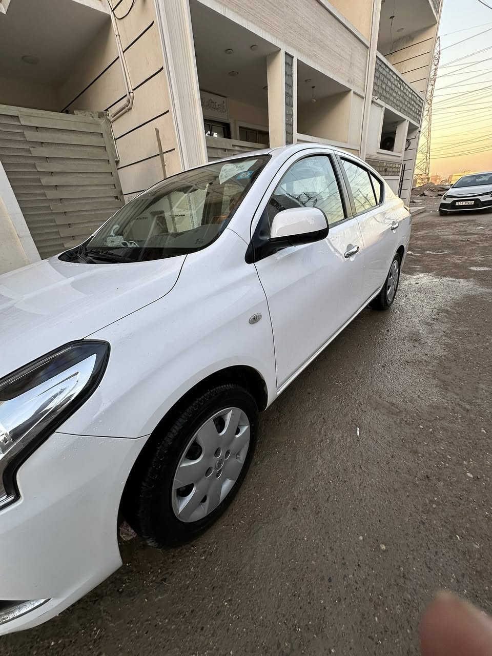 سلام عليكم نيسان سني هندي باليته زركه موديل 24 
ماشية 24 الف شركة السور ضمان3 سنوات كير ومحرك
ضربتها   بدون تصليح شبر من الجاملغ والباب الخلفي بي طعجات   بسيطة وجاملغ الخلفي بي شخط ع كد اربع اصابع  كلهن يرجعن ع بارد 
السعر115 وبيها مجال بسيط
عنوان بغداد الدورة 
***********
