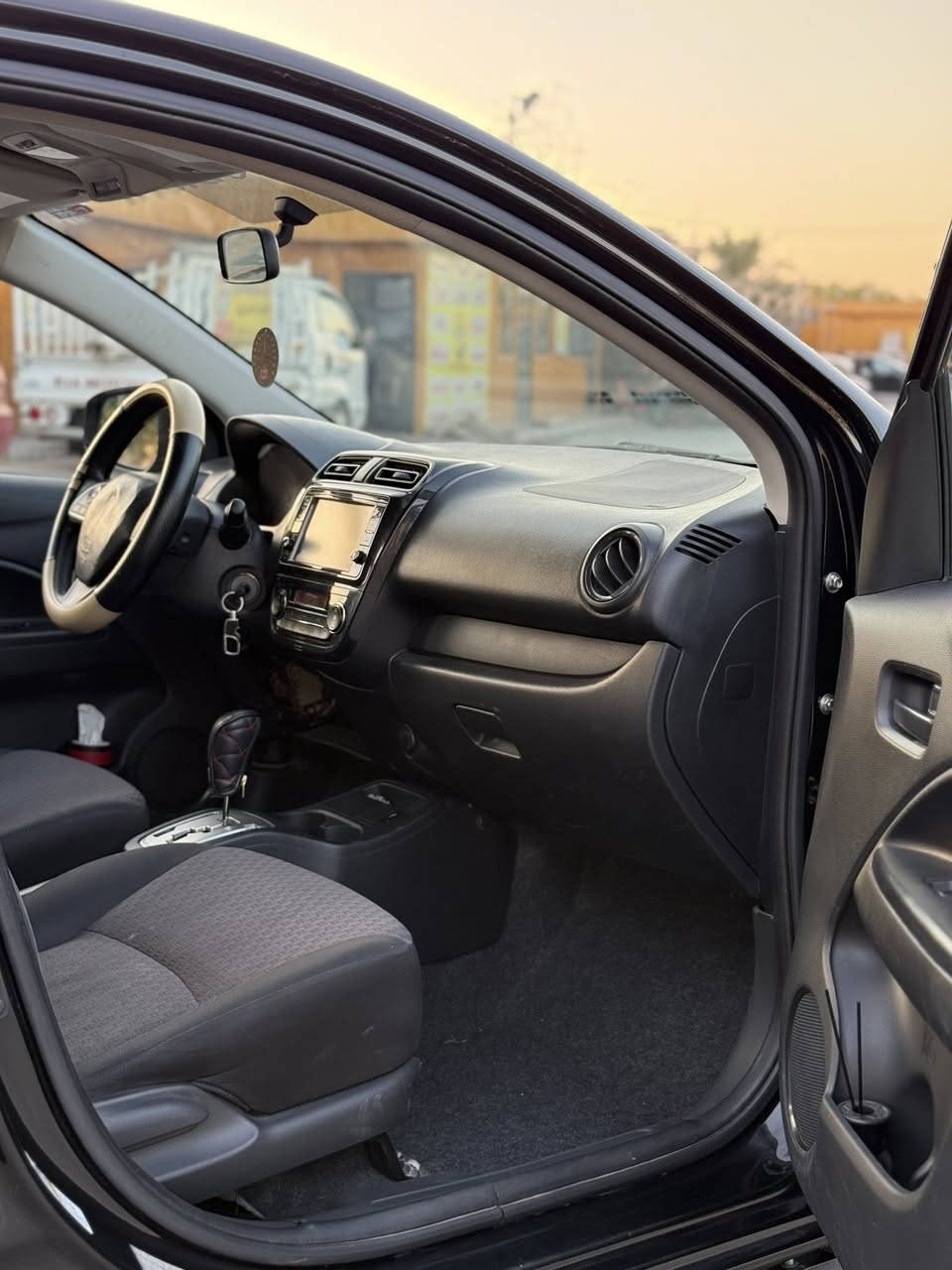 السلام عليكم ..
مسيوبوشي 🇯🇵 ميراج موديل 2020 وارد امريكي رقم بغداد بأسمي تحويل مباشر 
السيارة حادثهة بنيد وجاملغ جهة السايق مصلحات نفسهن و مصبوغات وبيهة الباب الخلفية والجاملغ انطخت طخة بسيطة وموضحة بصور ونصبغن ثنينهن 

السيارة ماشية 29 الف كيلو فقط و عليهة ادامة كاملة مناقصهة شي ان شاء الله ومحركهة 1300cc 

للاستفسار اكثر تواصل ع رقم *********** ومتوفر واتس ايضا ومكان السيارة بغداد الزعفرانية قبل الفلكة
