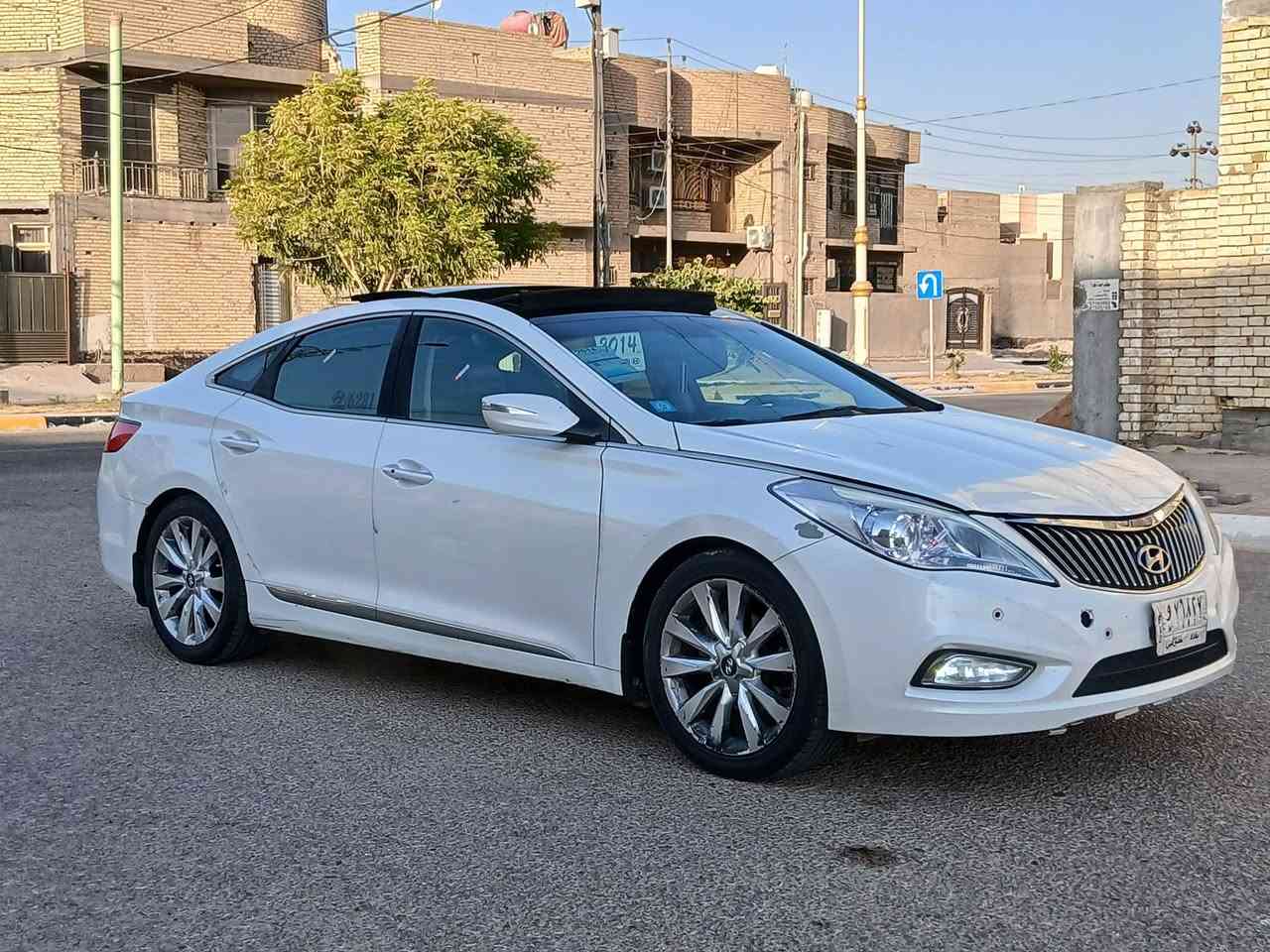 سلام عليكم سياره نوع ازيره مديل 2014 خليجيه فول موصفات واحد عله واحد السياره جاهزه من كلشي كير مكينه حداديه تخم تاير تبريد جاهزه من كلشي بيه جاملغ وبنيد السياره جاهزه من كلشي مكينه سته سلندر  السعر 92 وبيه مجال العلوان كربلاء رقم الهاتف *********** بيع فقط

