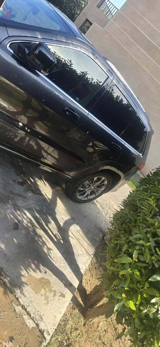 السلام عليكم 
جيب سومنت اعله فئه أمريكيه السيارة 
تخم تاير سياره فول مواصفات مزوعه مواصفات 
الضرر جاملغ امامي فقط
مكان سياره بغداد المشاهدة 
السعر 32$ يوجد مراوس حسب القناعه
الرقم صاحب سيارة ‏‪0780 212 0346‬‏
