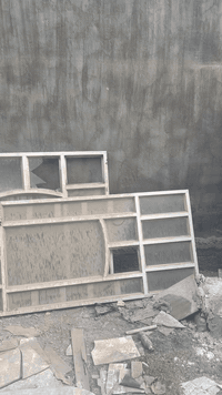 باب وشباك للبيع بسعر مناسب مكان الدورة ٠٧٨٠٢٤٤٩٩٨٤