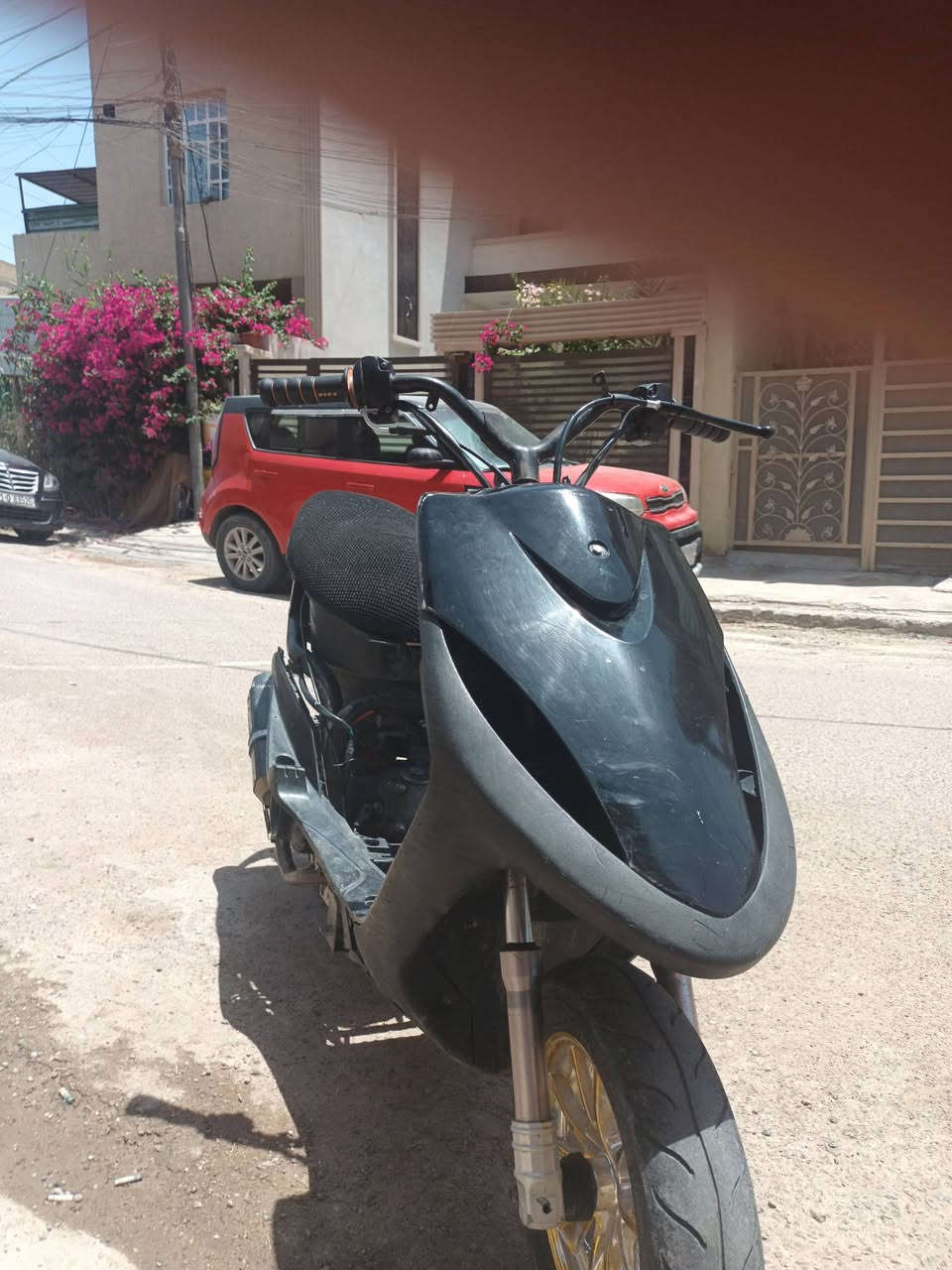السلام عليكم
ماكس عدله 
صالنصه توبو شيال رياضي
دبلات رياضي
ضفيره جديده
يدات جديده
جوزه جديدة
دوسه بريك جديده 
سيم سكليتر جديد
بلك جديد 
بوشه ٥٥
شلعه ومعدل خير من الله الدراجه بيها نقوصات 
١- سلف بس تركب الدشلي وتسلك حار وبارد 
٢- مكان البرغي الجوه مال صالنصه سايف تورنا ب٥ وتنحل
مكاني بغداد البياع
السعر ٢٧٥ وبيها مجال 
واعتذر على الإطالة

***********
