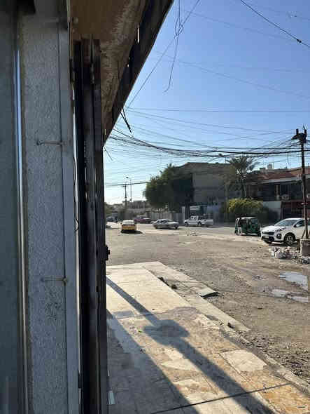 السلام عليكم محل حلاقة للبيع ايجار رخيص ب125
المكان حي اور شارع لخدمي زويني
يصلح صالون نسائي بي زبائن وشغال 
رقمي ***********
لبيع عدم تفرغ
