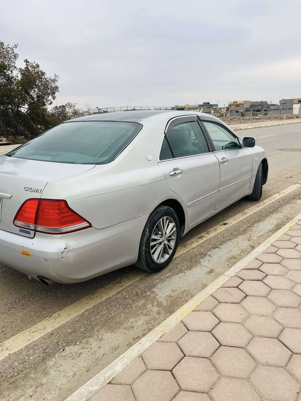 السلام عليكم ٢٠٠٧ فول عده الفتحه ٣دكم ثلاجه كصه جنطه متومه طبق الصل محرك كير صدر كفاله السعر ٤٠العنوان اطراف بغداد رقم التلفون ***********
