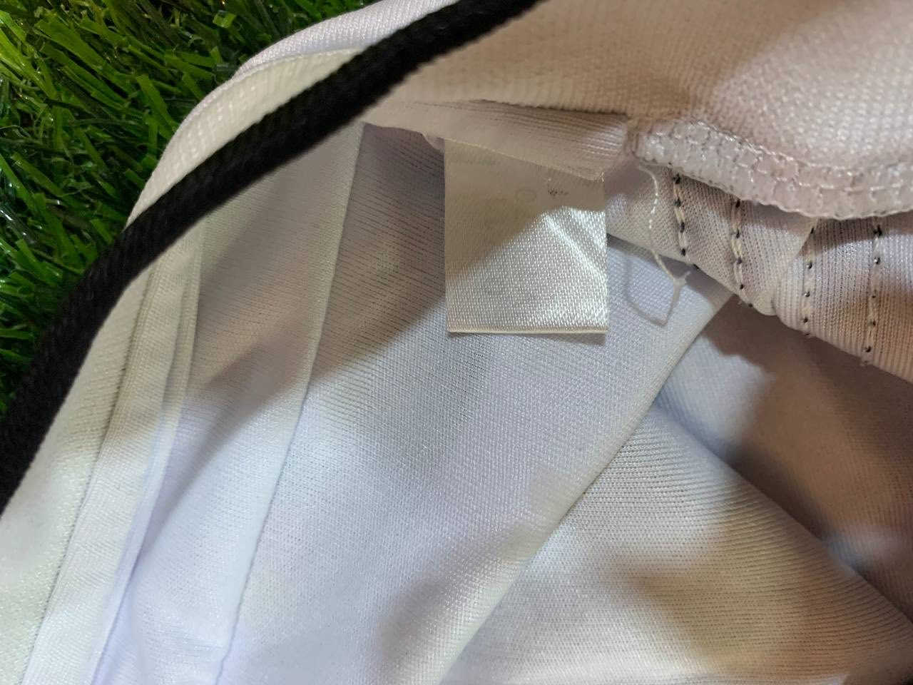 دريس ألمانيا 2012 للاعب بودولوسكي اصلي وكالة قياس m,l


**إذا كنت صاحب هذا الإعلان وتريد حذفه لأي سبب، رجاءا أرسل رسالة إلى الدعم الفني**