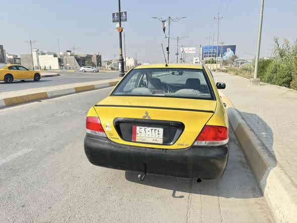 السلام عليكم لانسر تكسي موديل 2010 رقم بغداد بأسمي تحويل مباشر 
سياره جاهزه للأخير كير مكينه صدر 70% 
لايت نهار جامه جديده تخم تاير نضيف تبريد ثلج تدفئه شغاله سياره كبل للشارع سعر 70
عنواني ديالى بعقوبه شراي اتصل ***********
