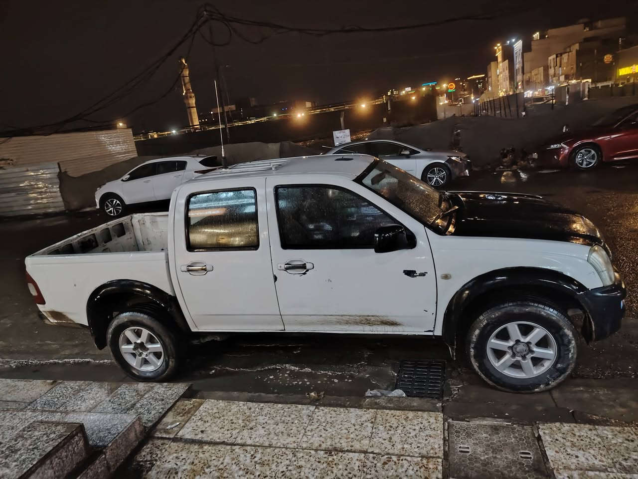 سياره مال مزاد وزاره الداخليه بها كتاب للبيع  سياره بدون حادث بيها صبغ   كير ماكينه اكسل صدر كله جديد للبيع مكانها بغداد غرفه جديده *********** حلم ان السياره ماشيه 65,000 حقيقي
