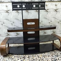 ميز تلفزيون • نظيف • كولش