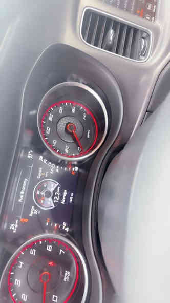 للبيع جارجر 23 جيتي 
ماشيه 9 الاف
رقم بغداد
السياره مغلفه ppf سعره 12 ورقه 
والجام مالتهه عازل حراره 
كشنات جلد وكنتاره 
رادار امامي ماسحات اوتو شاشه كار بلي 
صور الحادث بلمنشور 
السعر 265 $ وبيهه مجال 
مكاني زيونه 
***********
