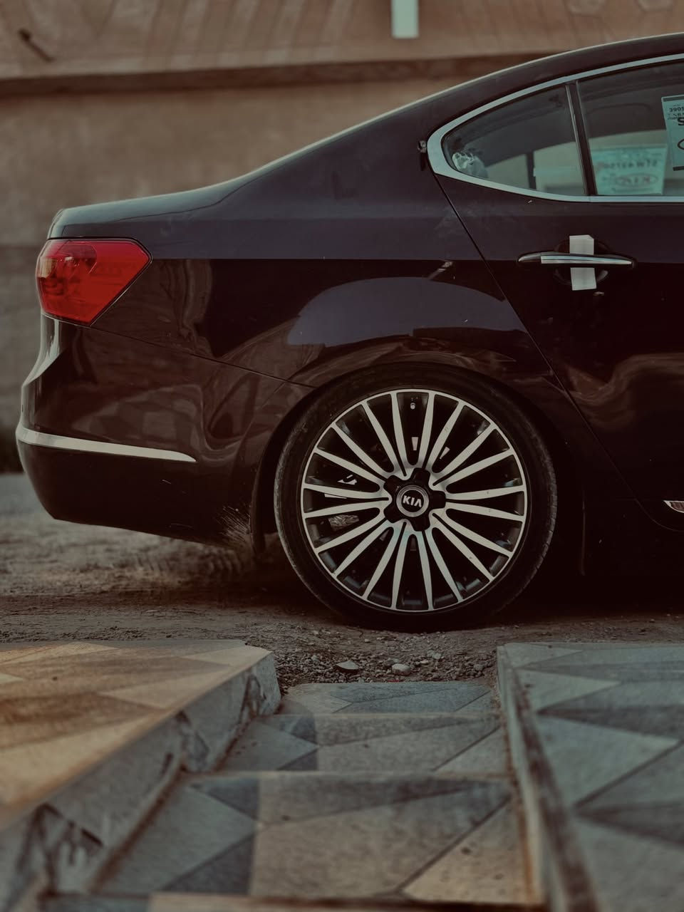 السلام عليكم كادنزا 2011 للبيع مواصفاتها نص فول لونها باذنجاني بيها ثلث قطع رش فقط اثر شخوط وبندي وجاملغ اثر ضربه اني ضربتها ضربتها خفيفه يعني خمس قطع ماشيه 120 كير ومحرك خير منا اللّٰه السياره مناقصها كلشي كلش حلوه ومرتبه
رقمها سليمانيه تحويل ثاني يوم
صور الحادث مرفق
للاستفسار *********** اتصل وتدلل
