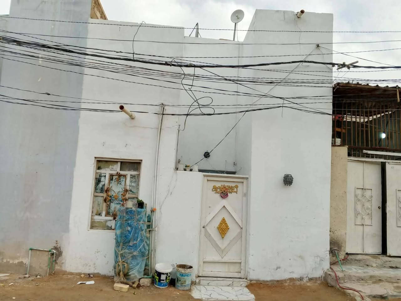 يالله دار  البيع المساحه 53متر

طابوزراعي سند 25قرار محكمه. سعر مناسب

العنوان كوفه علوت الفحل قرب مدرست عبدالله ابن الحسين 

شارع عرضه 9متر  اساس صب سقف عكاده بناء بلوك شمال 

يحتوي ع غرفه   ومطبخ وصاله  وتخاريج داخليه وخارجيه 

الستفسار ع خاص. يوجد كافت

 المساحت الزرعيه


**إذا كنت صاحب هذا الإعلان وتريد حذفه لأي سبب، رجاءا أرسل رسالة إلى الدعم الفني**