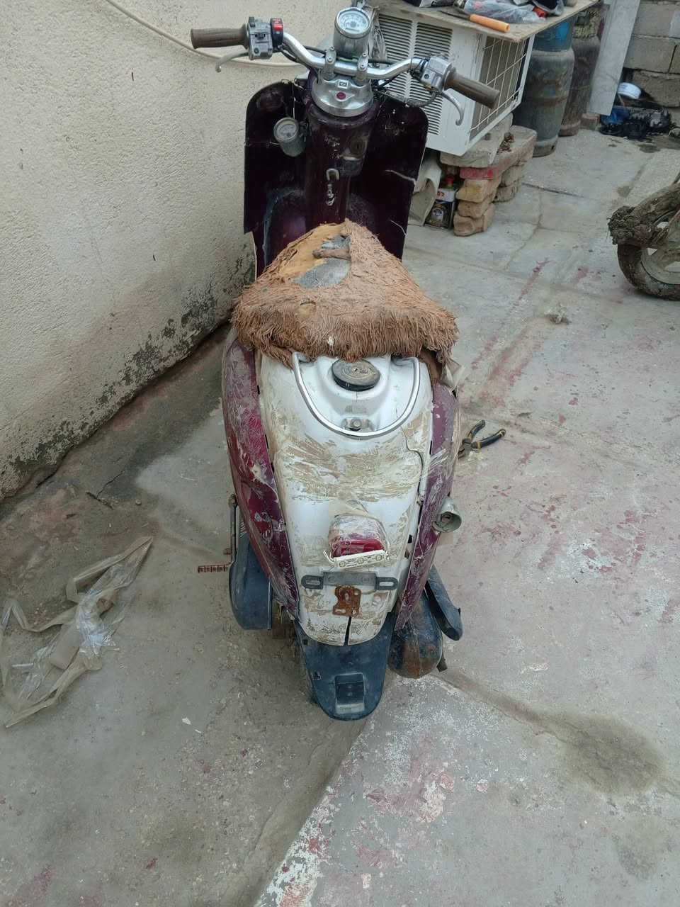 سلام عليكم دراجه مصريه البيع،تواير جديد مادري شبيه فجه وكفت تشتغل وتطفه فتره واكفه سعر755
***********
