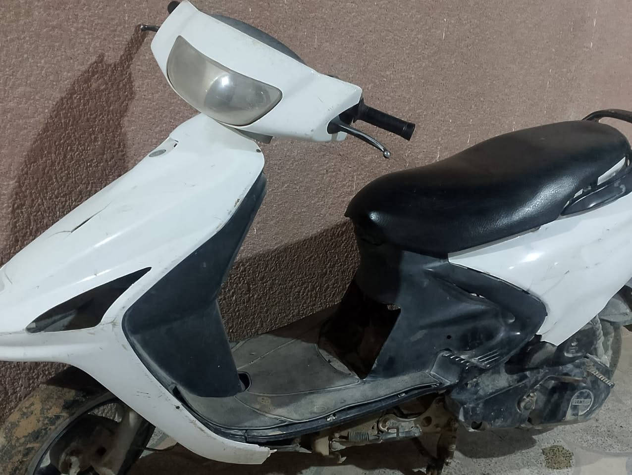 دراجه فراشه للبيع  كامله كهربائيات سلف شغال كلشي بيها  عزوها اشاير اماميه  وكابريتر تنضف  بيها ضربه خفيفه كدام مثل مشوفون.  السعر 275 وبيها مجاال حك لجيه  مامتواجد ع فيس  شراي راسلني وتساب  ***********
