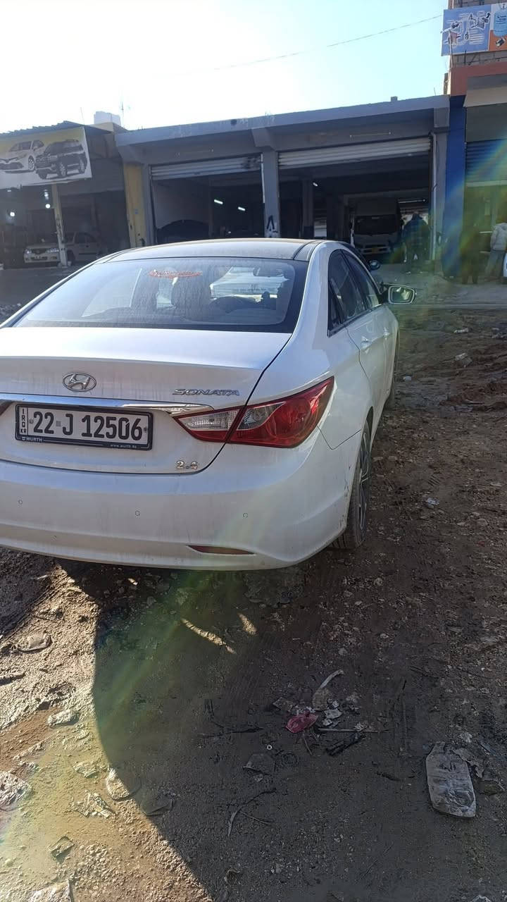 سياره سوناتا موديل 2011
سقف بانوراما اسود 
گير و محرك بشرط 
محرك دوش 4 سلندر 2.4
حرف Lصبغ
ايرباكات مفتوح 
سعر 95$ مجال
رقم موبايل و واتس اب :***********
