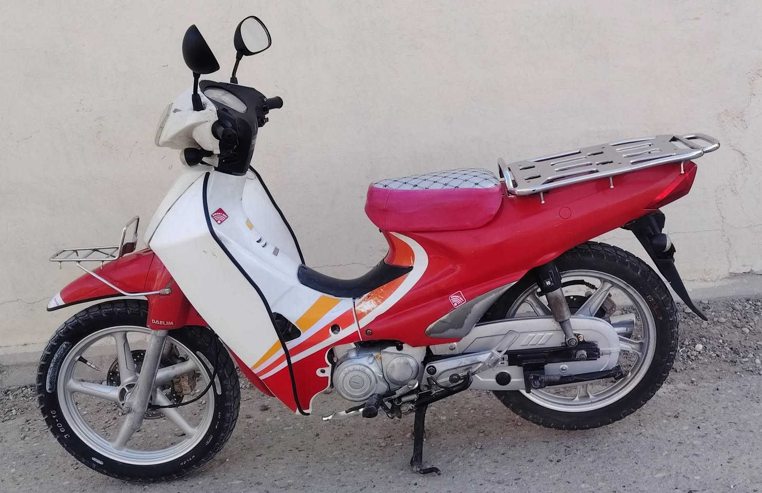 سرفيز ٢٠١٦ فحل دبل دسك فول السعر ٨٠٠ وبيه مجال للشراي مكان الأسحاقي ***********
