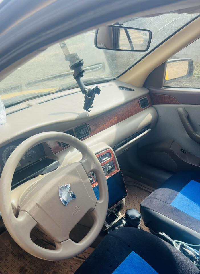 سمد مديل12 سياره خير من الله مابيه بس شكم ضربه بسيطات  توني سياره كهربائيات زنون شاشه كله شغال سعر33وبيه مجال شي بسيط وهاذ رقمي ***********
