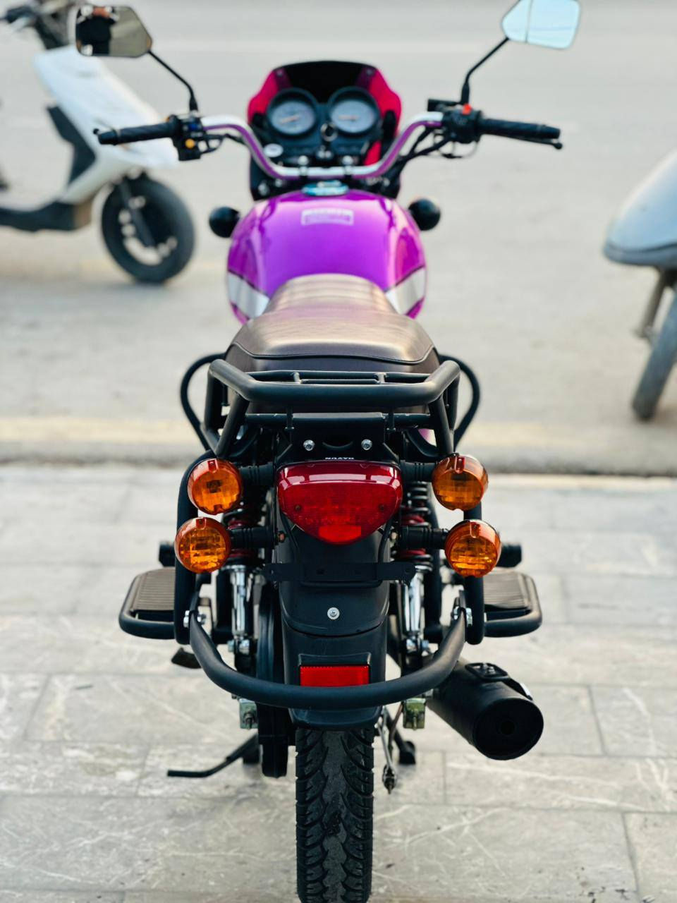 سلام عليكم شباب دراجه دايؤان نفخ دراجه موديل23 قبل شهرين مطلعه من لمعرض دراجه رقم وسنويه مكفوله كفاله عامه من كلشي مكاني كوت كفاءات هذا رقمي***********
